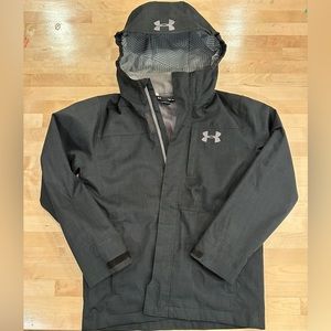 Boys Medium two piece winter coat. Excellent condition.